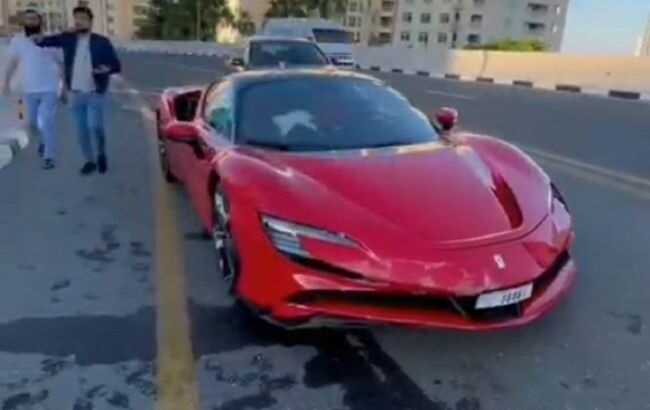        Ferrari  1,2  