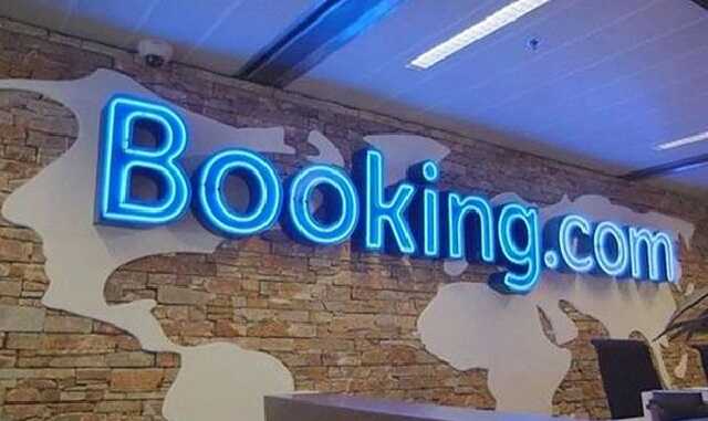   Booking.com  1,3  