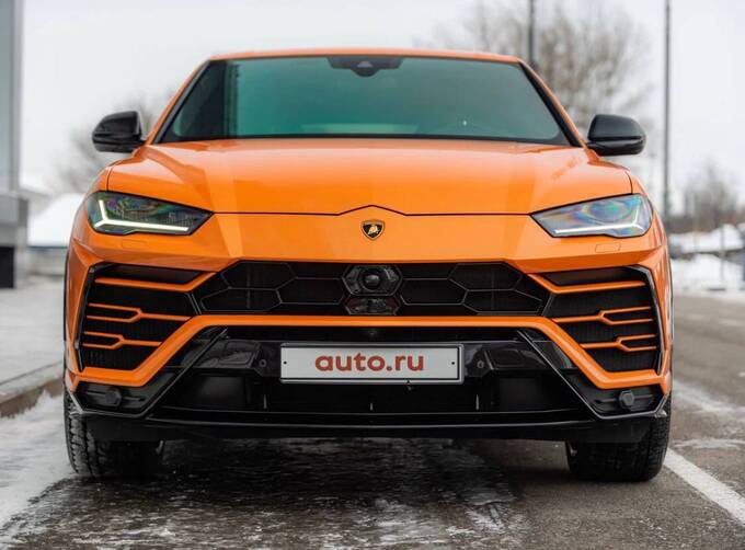    Lamborghini Urus  